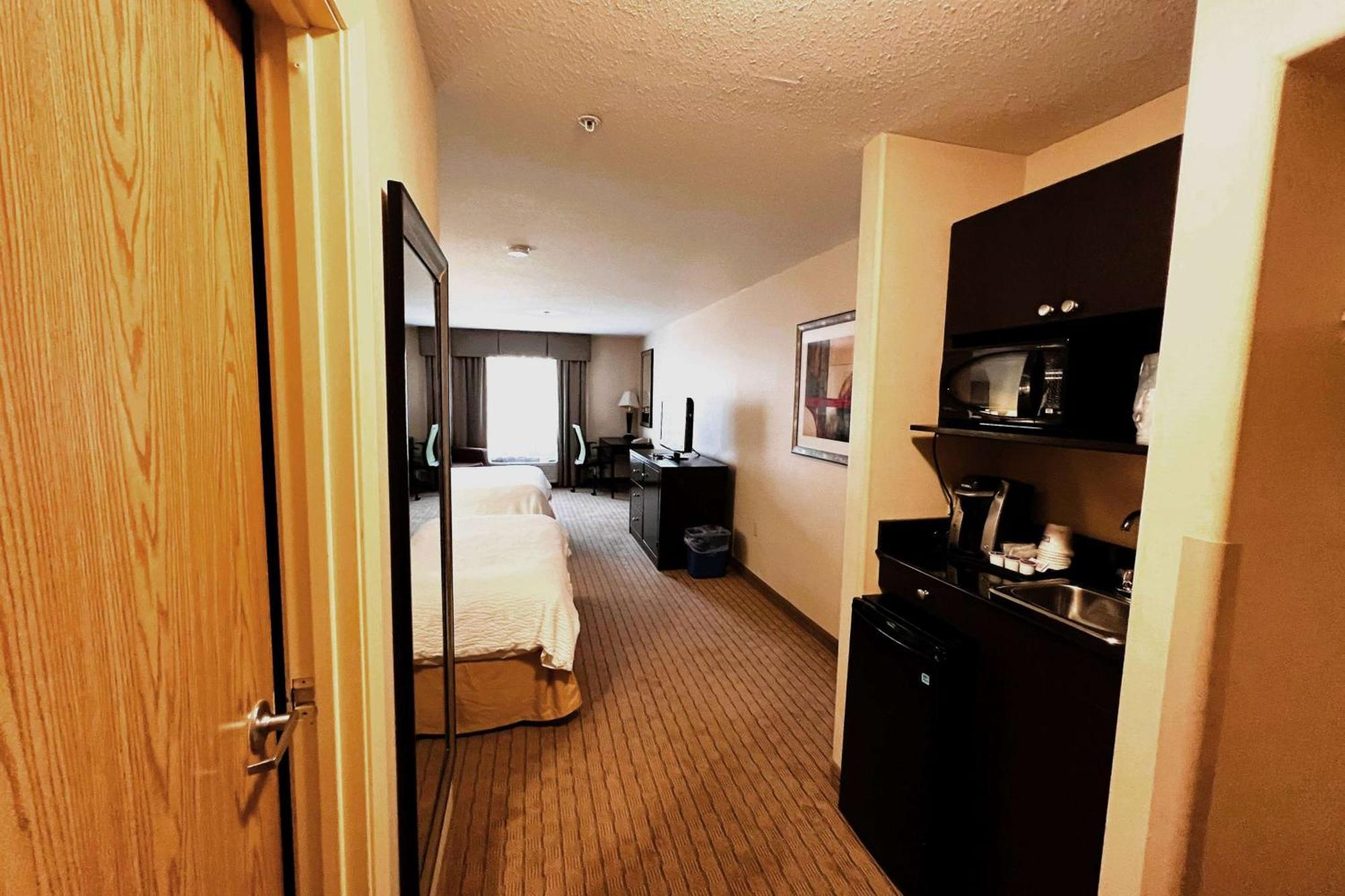 Ramada By Wyndham Prince Albert Exterior photo